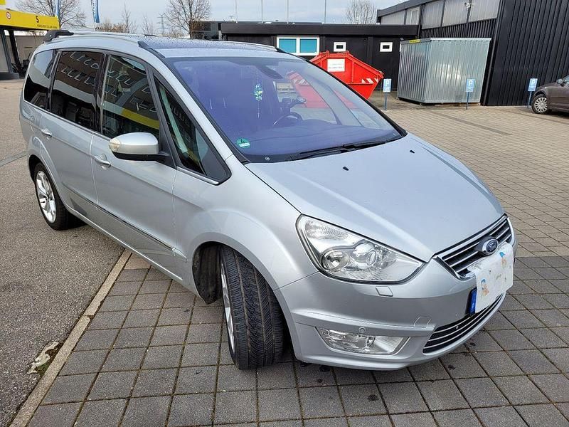 Gebraucht Ford Galaxy Titanium 203 PS (149 kW) 2010 Silber Van / Kleinbus