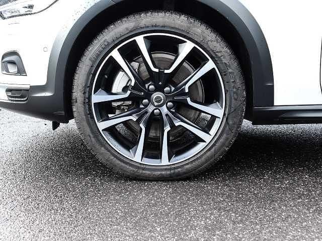 Gebraucht Volvo V90 CC 184 PS (135 kW) 2024 Kombi