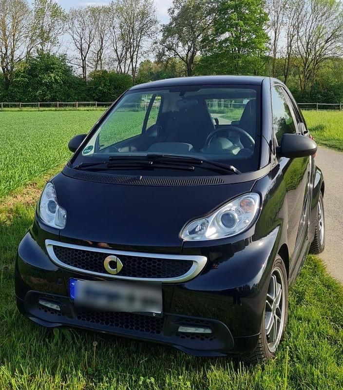 Schwarz Gebraucht 2013 Smart ForTwo Coupé Passion Cabrio | 6.800 € (Fairer Preis) - Bild 1/4