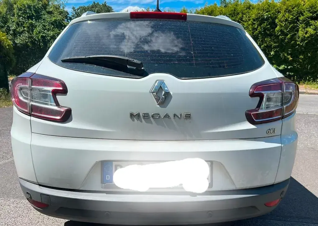 Gebraucht Renault Mégane III Bose Edition 110 PS (80 kW) 2012 Weiß Limousine