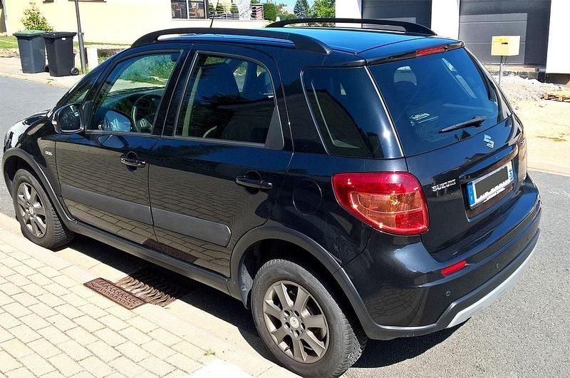 Gebraucht Suzuki SX4 Style 135 PS (99 kW) 2011 Schwarz Limousine