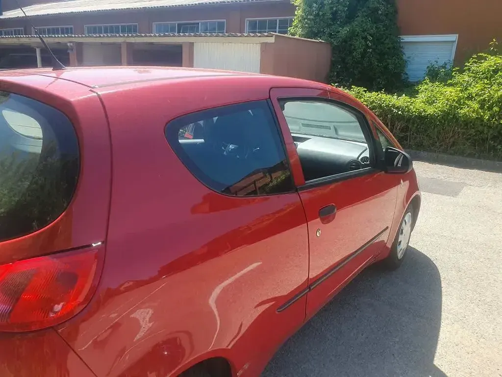 Gebraucht Mitsubishi Colt 75 PS (55 kW) 2007 Rot Limousine