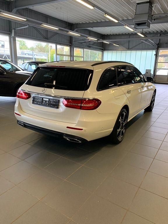 Gebraucht Mercedes E220 Avantgarde 2017 Weiß Limousine