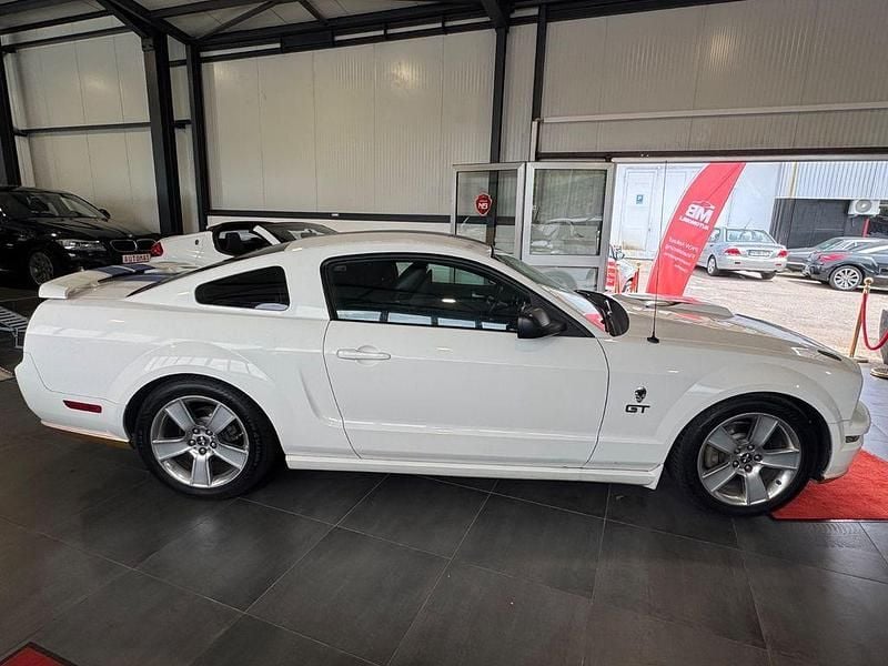 Gebraucht Ford Mustang 305 PS (224 kW) 2007 Weiß Coupé