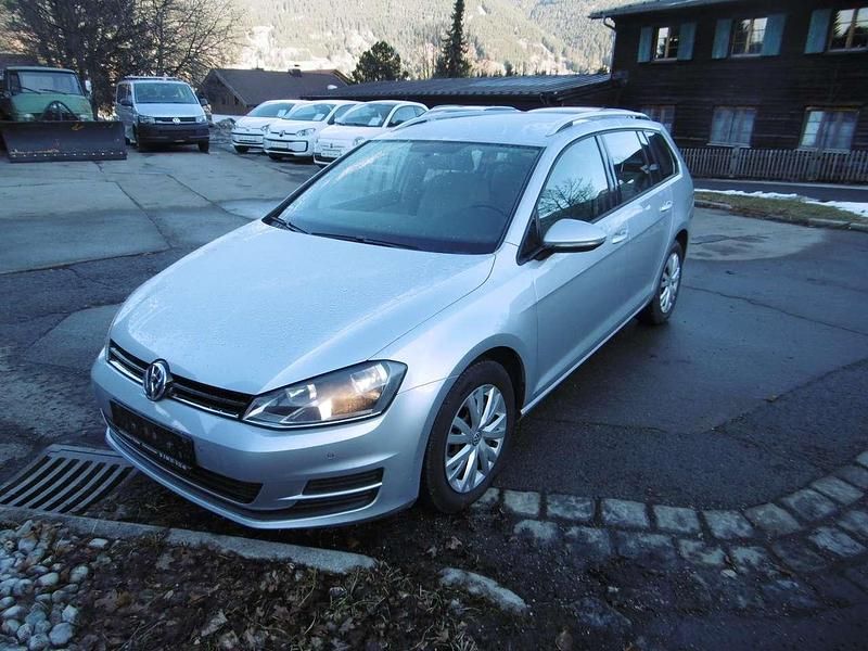 Reflexsilber metallic Gebraucht 2013 VW Golf VII Comfortline Kombi | 11.900 € (Fairer Preis) - Bild 1/4