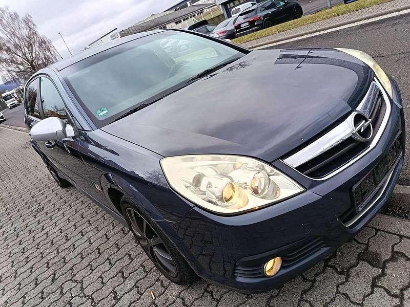 Gebraucht Opel Signum Edition 155 PS (114 kW) 2007 Metro m2 Kleinwagen
