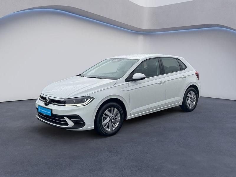 Weiß Gebraucht 2022 VW Polo Style Limousine | 17.995 € (Guter Preis) - Bild 1/4