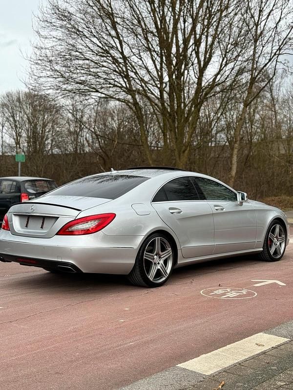 Gebraucht Mercedes CLS350 268 PS (197 kW) 2014 Silber Limousine