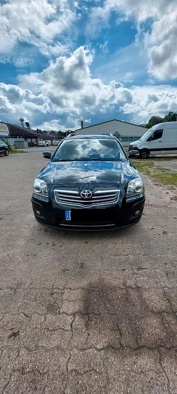Schwarz Gebraucht 2009 Toyota Avensis Kombi | 2.850 € (Superpreis) - Bild 1/4