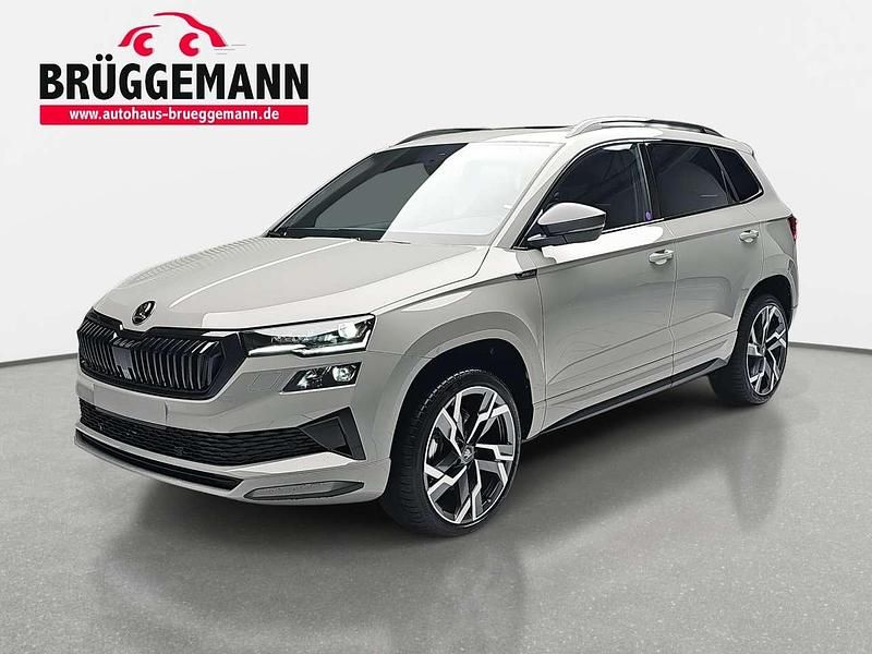 Stahl grau Neu 2025 Skoda Karoq SportLine SUV | 37.890 € (Etwas zu teuer) - Bild 1/4