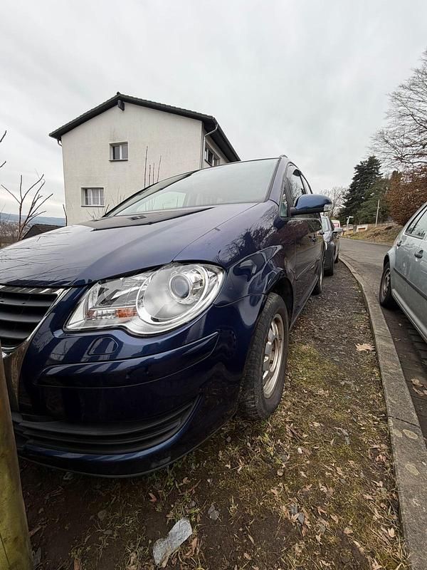 Gebraucht VW Touran 105 PS (77 kW) 2008 Blau Van / Kleinbus