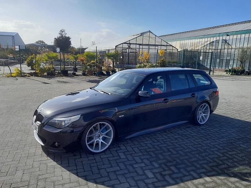 Second-hand BMW 550 367 CP (269 kW) 2005 Negru Break