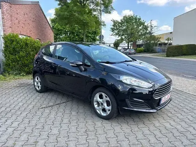 Gebraucht Ford Fiesta Trend 80 PS (58 kW) 2013 Schwarz Kleinwagen