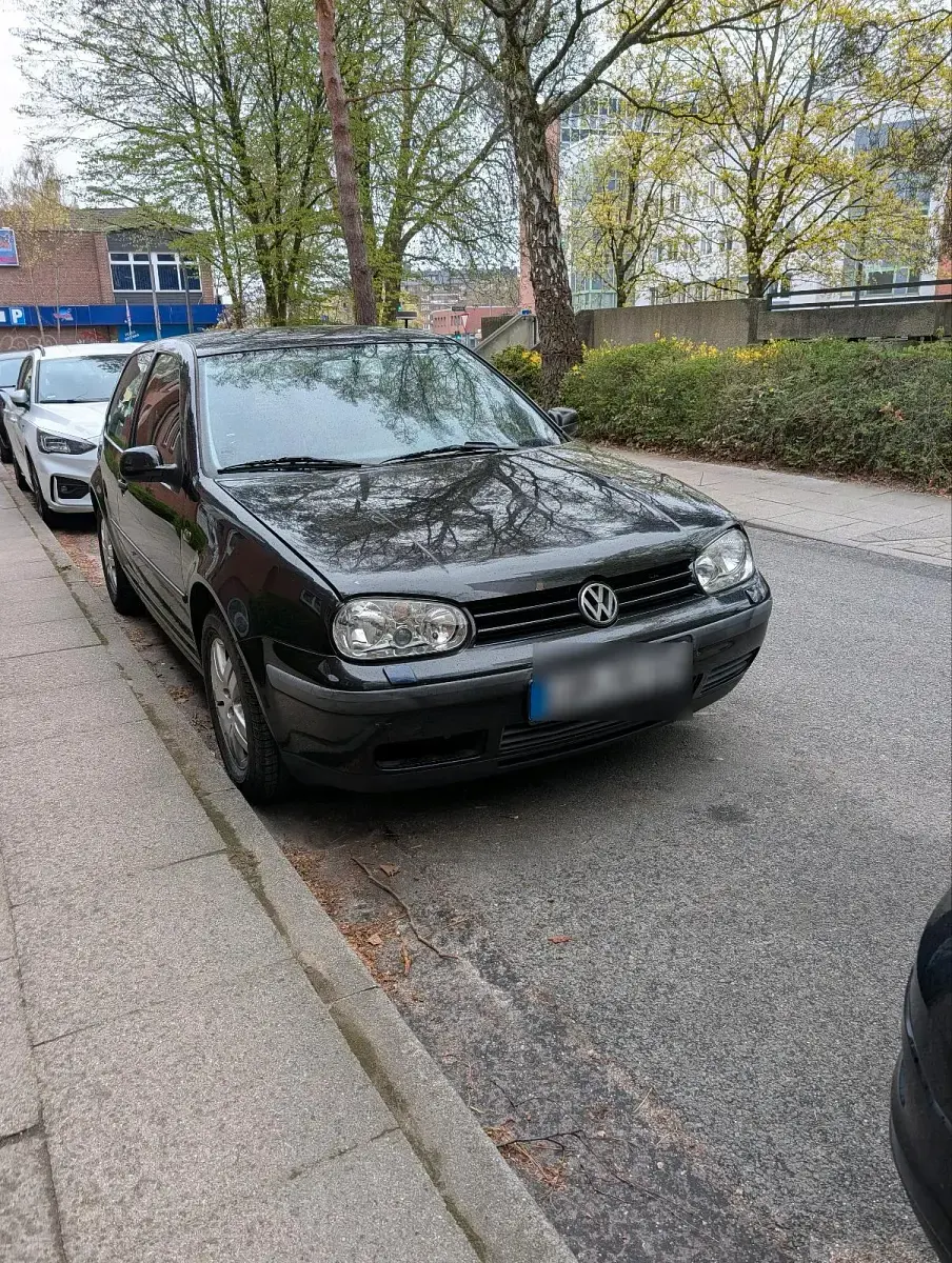 Gebraucht VW Golf IV 75 PS (55 kW) 2003 Schwarz Kleinwagen