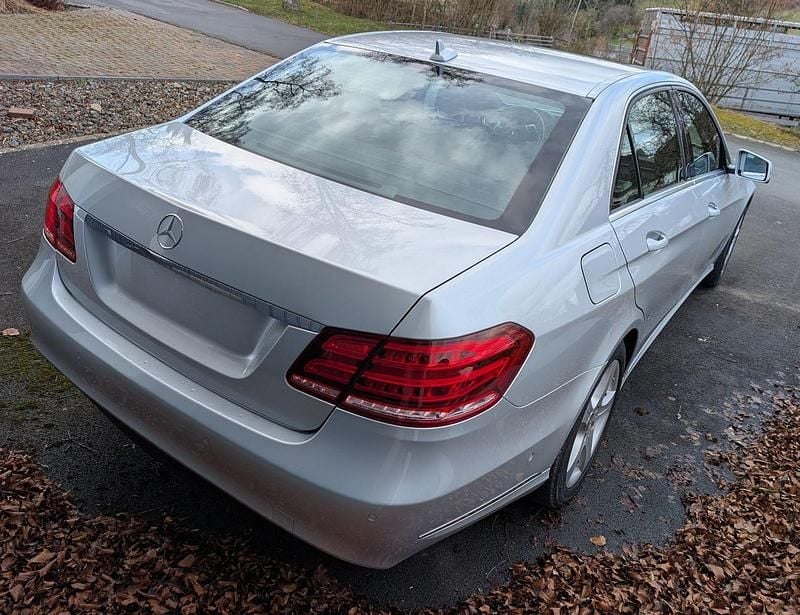 Gebraucht Mercedes E200 Elegance 136 PS (100 kW) 2016 Silber Limousine