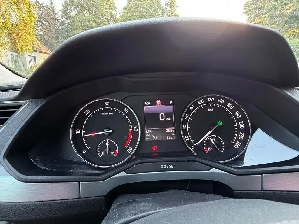 Gebraucht Skoda Superb 150 PS (110 kW) 2015 Schwarz Kombi