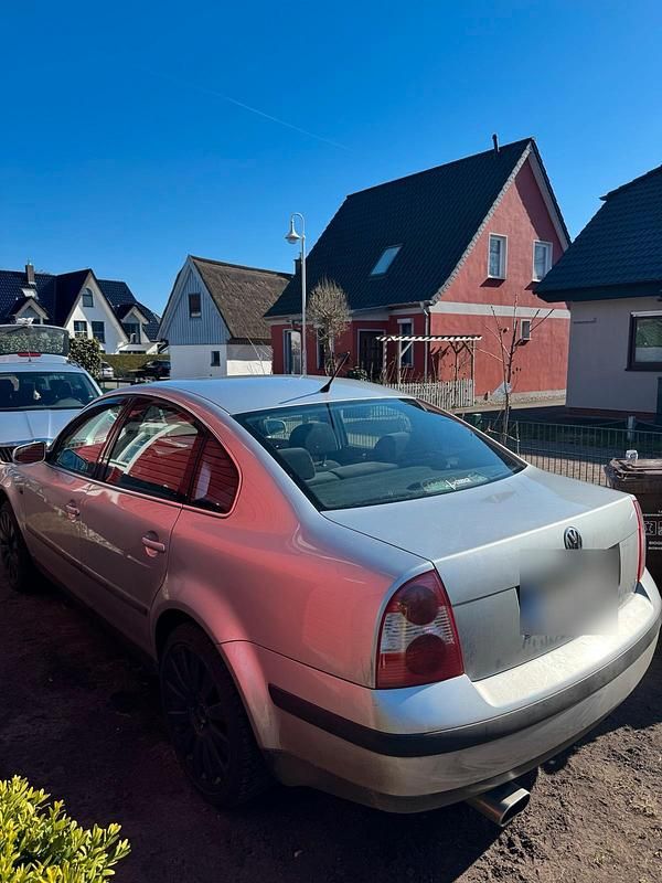 Gebraucht VW Passat 102 PS (75 kW) 2002 Silber Limousine