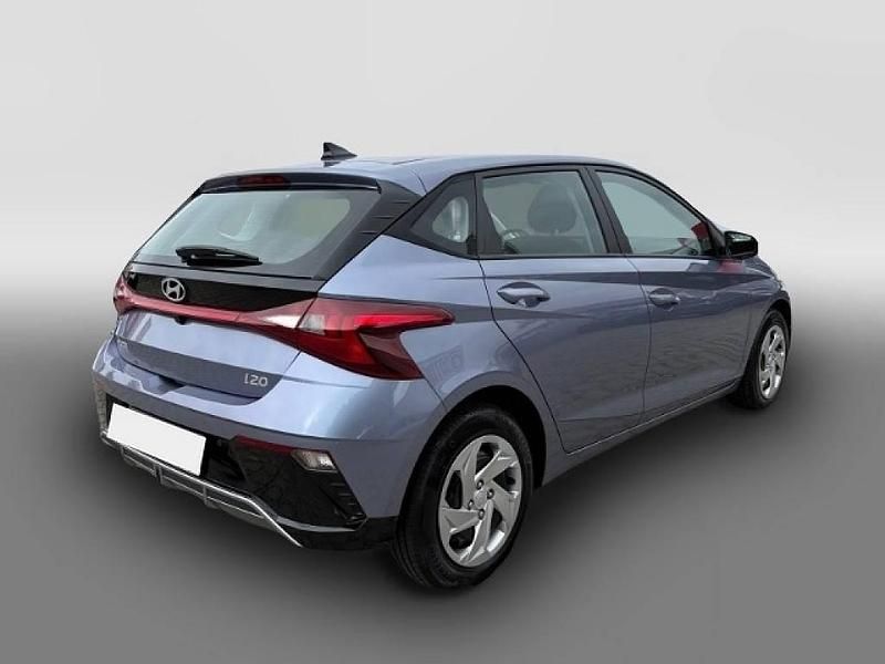 Gebraucht Hyundai i20 Essential 101 PS (74 kW) 2024 Grau Kleinwagen