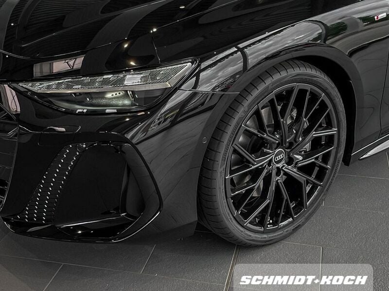 Neu Audi A6 Edition .1 204 PS (150 kW) 2025 Schwarz Kombi