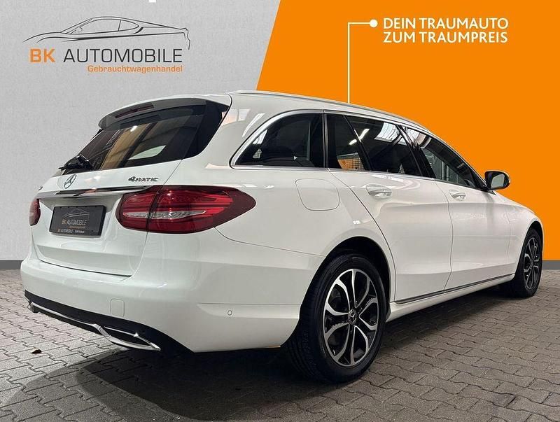 Gebraucht Mercedes C250 204 PS (150 kW) 2016 Weiß Limousine