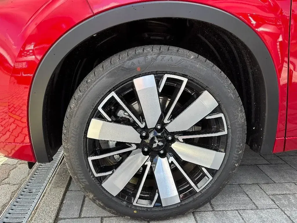 Neu Mitsubishi Outlander P-HEV Select 306 PS (225 kW) 2026 Rot SUV