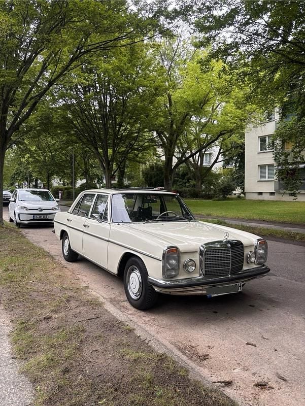 Gebraucht 1973 Mercedes W114 Limousine | 10.500 € - Bild 1/4