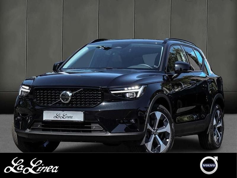 Schwarz Gebraucht 2024 Volvo XC40 Plus SUV | 39.840 € (Fairer Preis) - Bild 1/3