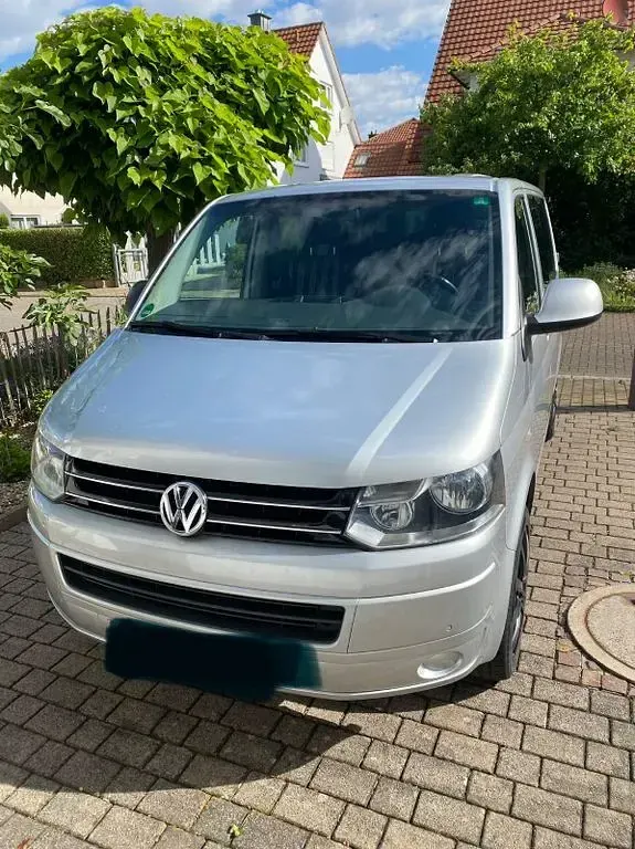 Gebraucht VW Caravelle 140 PS (102 kW) 2015 Silber Van