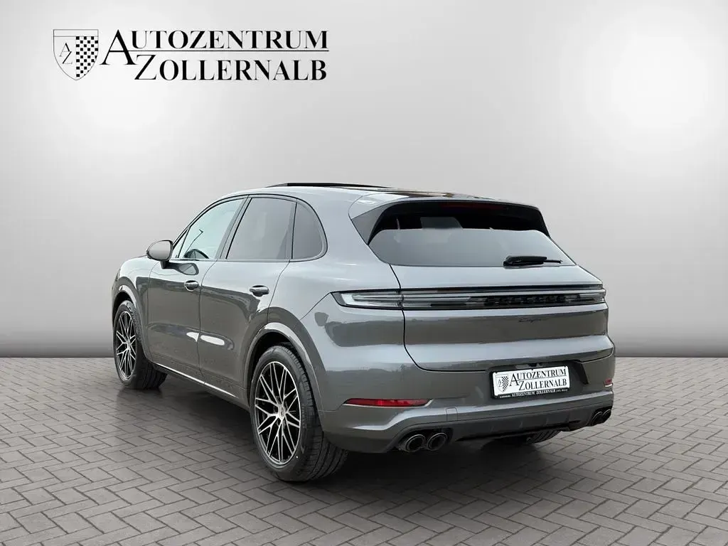 Second-hand Porsche Cayenne Black Edition 354 CP (260 kW) 2025 Gri SUV