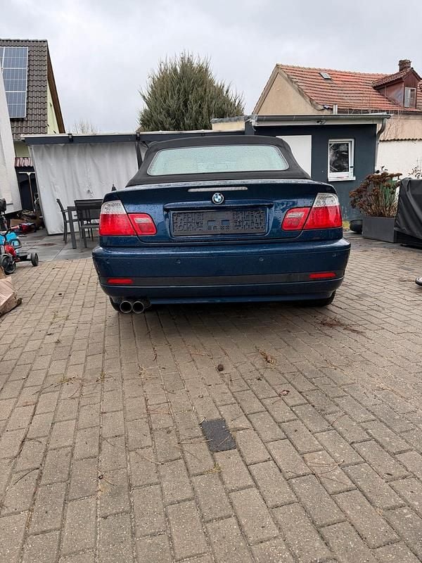 Gebraucht BMW 318 Cabriolet 150 PS (110 kW) 2005 Blau Cabrio