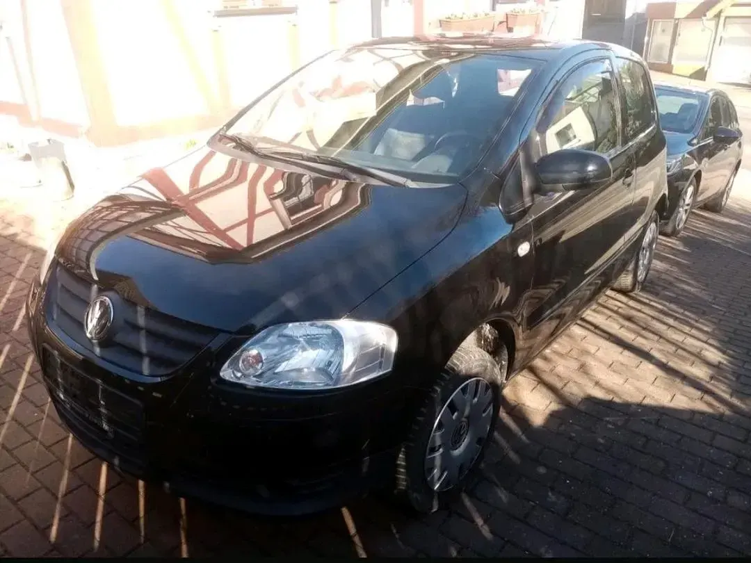 Usado VW Fox Refresh 54 CV (39 kW) 2010 Negro Utilitario