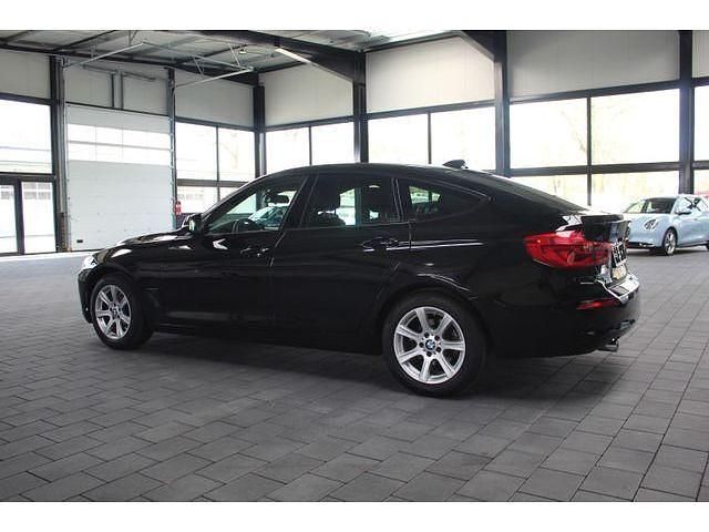 Gebraucht BMW 318 Advantage 150 PS (110 kW) 2019 Schwarz Coupé