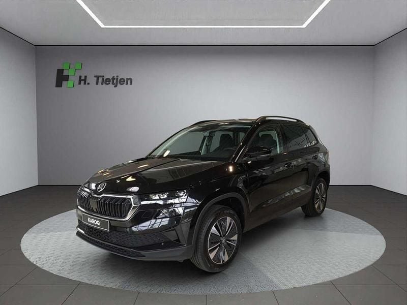 Schwarz Neu 2025 Skoda Karoq Tour SUV | 30.690 € (Teuer) - Bild 1/4
