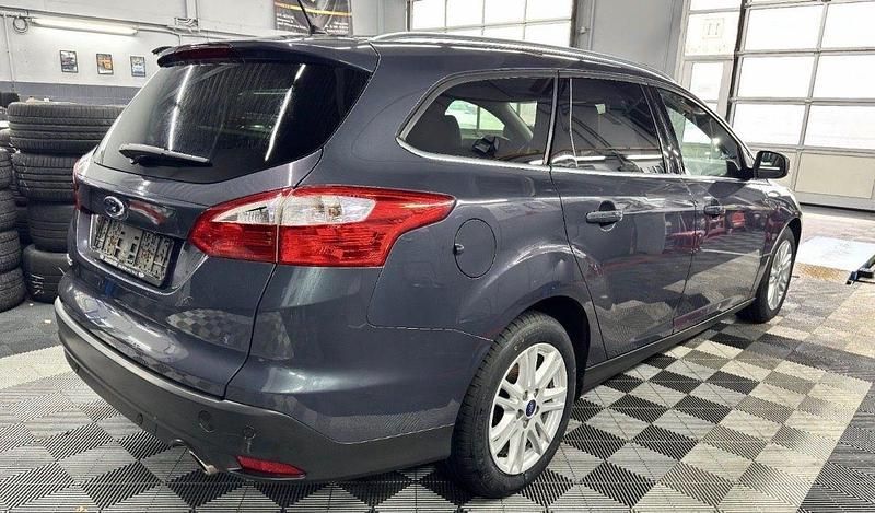 Gebraucht Ford Focus Titanium 140 PS (102 kW) 2014 Grau Kombi