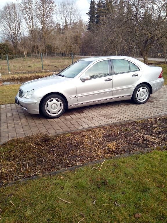 Gebraucht Mercedes C270 170 PS (125 kW) 2002 Silber Limousine