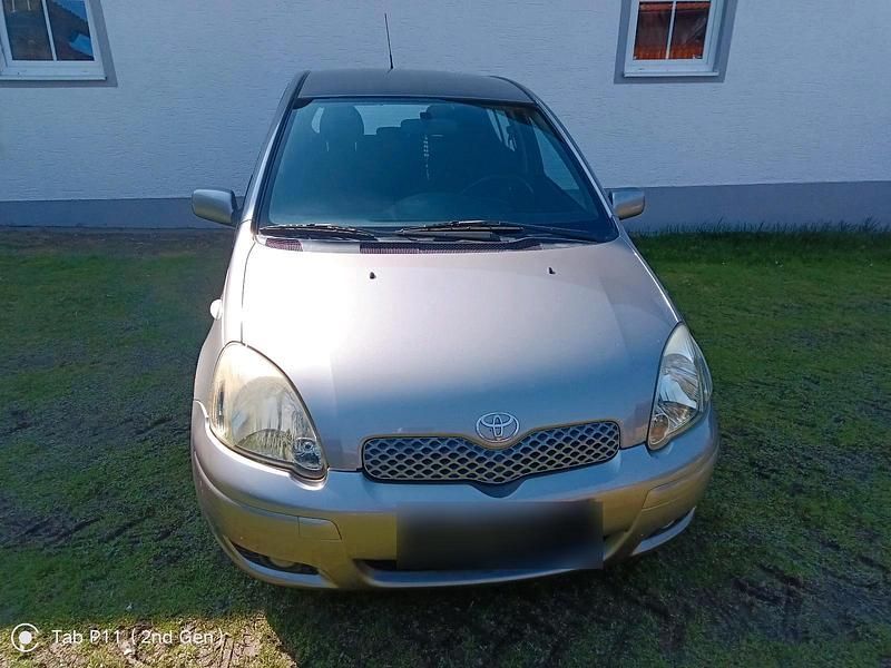 Gebraucht Toyota Yaris 75 PS (55 kW) 2004 Grau Kleinwagen