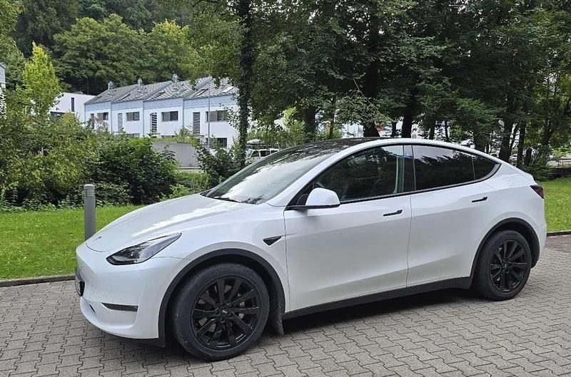 Gebraucht Tesla Model Y Long Range AWD 378 kW (514 PS) 2022 Weiß SUV