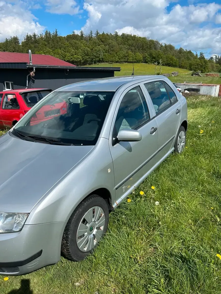 Gebraucht Skoda Fabia 55 PS (40 kW) 2004 Silber Limousine