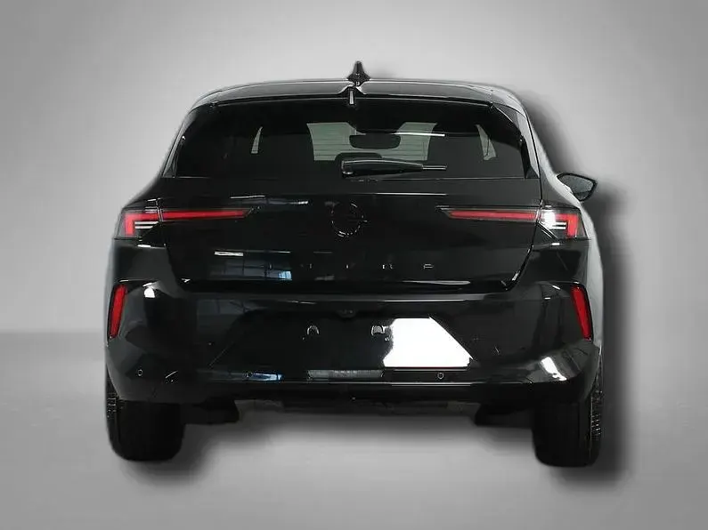 Neu Opel Astra 131 PS (96 kW) 2026 Schwarz Limousine