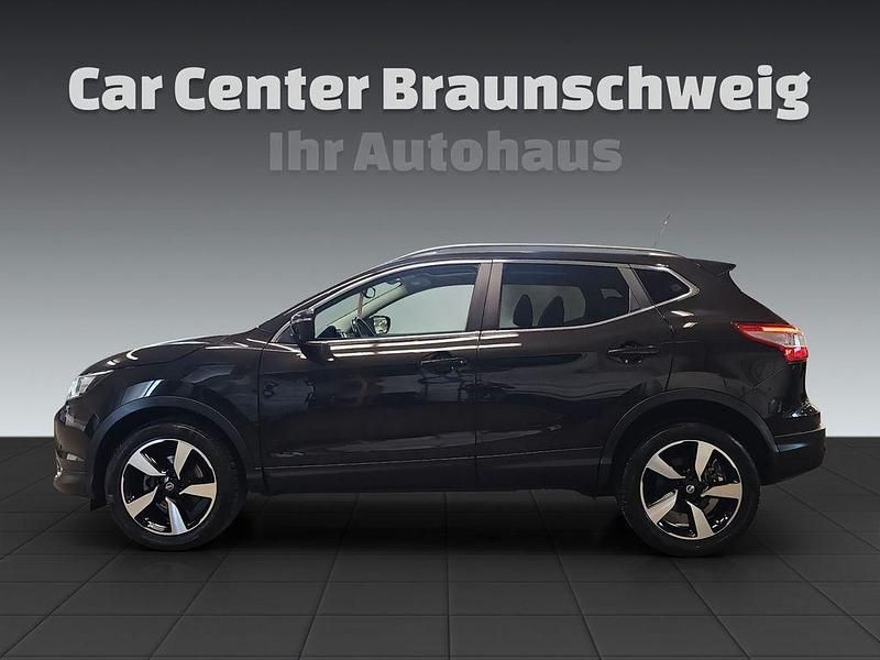 Gebraucht Nissan Qashqai Acenta 116 PS (85 kW) 2016 Schwarz SUV