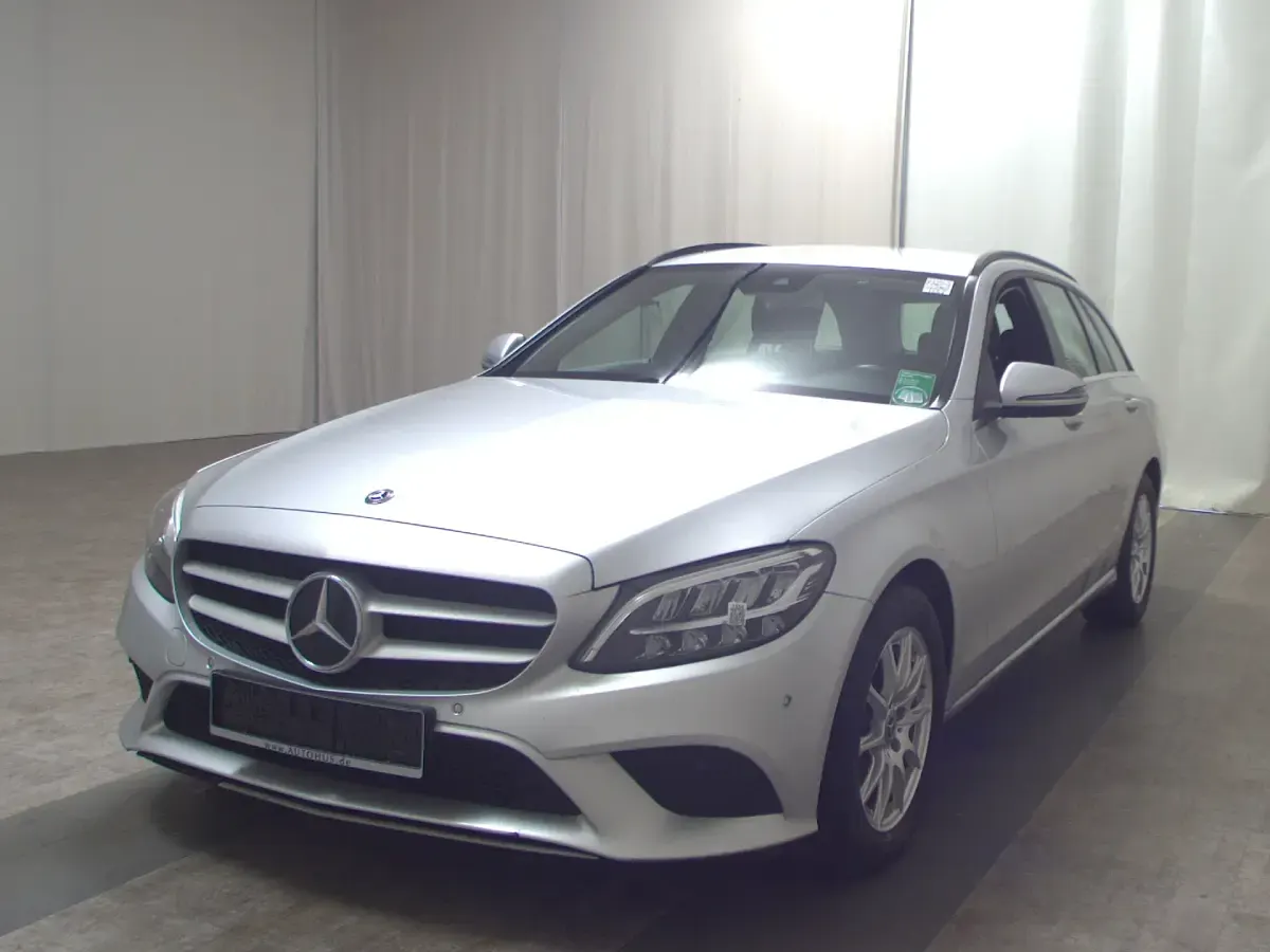 Gebraucht Mercedes C200 160 PS (117 kW) 2019 Grau Kombi
