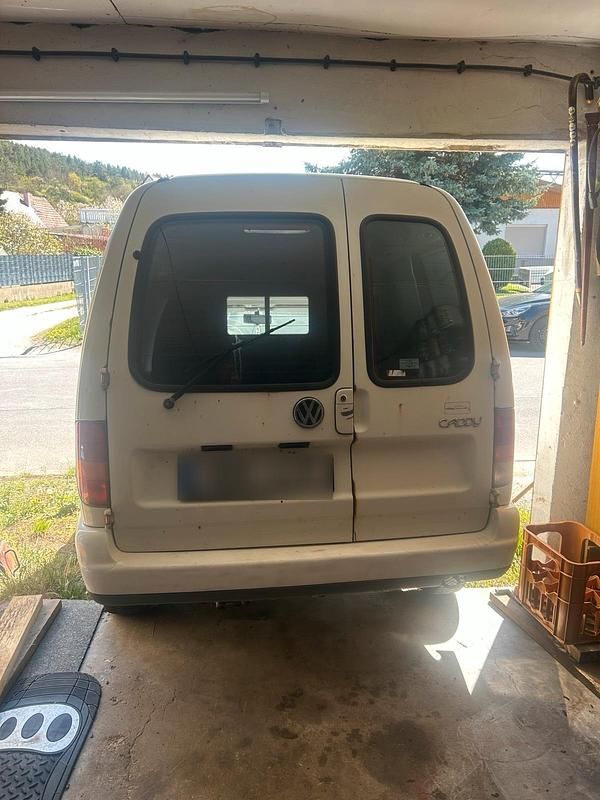 Second-hand VW Caddy 63 CP (46 kW) 2003 Alb Monovolum