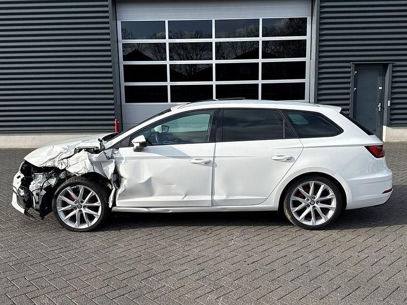 Gebraucht Seat Leon X-Perience FR-Line 125 PS (91 kW) 2018 Weiß Kombi