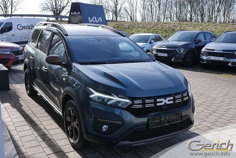 Gebraucht Dacia Jogger Extreme 110 PS (80 kW) 2025 Zedergrün Van / Kleinbus