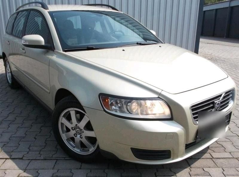 Gebraucht Volvo V50 125 PS (91 kW) 2007 Grün Kombi