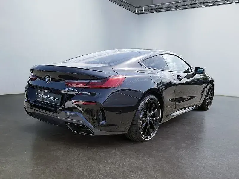Używany BMW M850 Performance 530 KM (389 kW) 2024 Czarny Coupe
