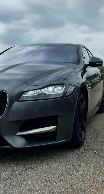 Grau Gebraucht 2017 Jaguar XF Prestige Limousine | 16.999 € (Superpreis) - Bild 1/4