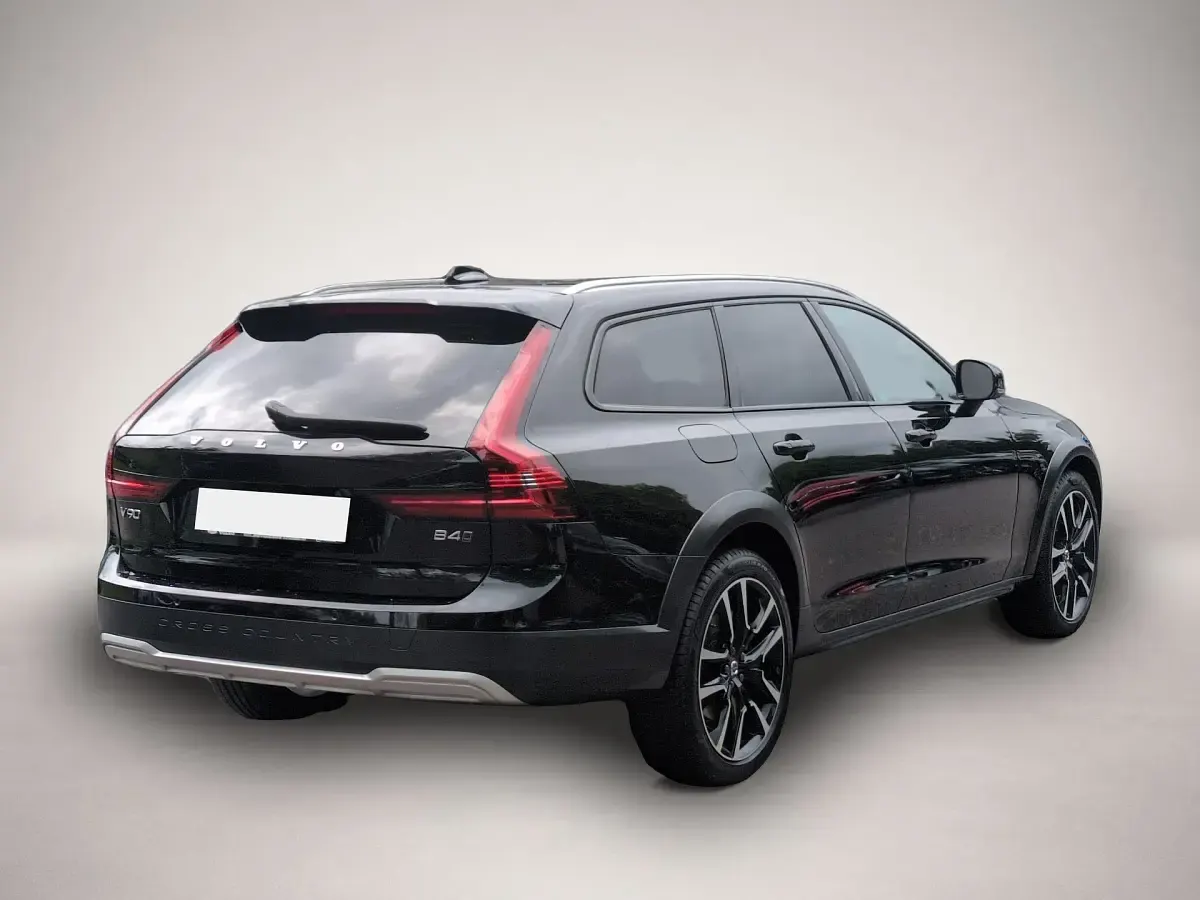 Gebraucht Volvo V90 CC Plus 197 PS (144 kW) 2024 Schwarz Kombi
