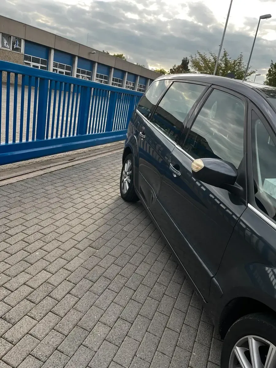 Używany Ford Galaxy 140 KM (102 kW) 2008 Szary Minivan