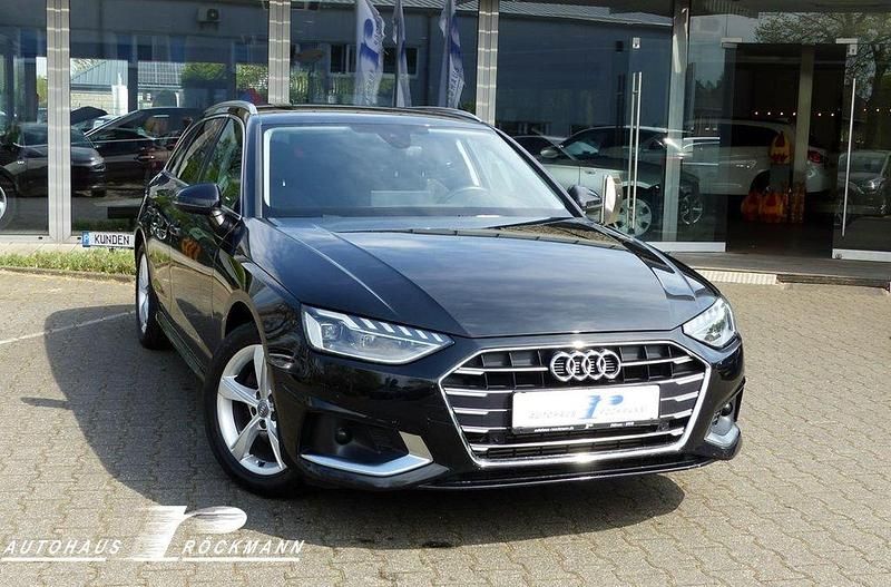 Mythosschwarz metallic Gebraucht 2020 Audi A4 Sport Kombi | 25.580 € (Etwas zu teuer) - Bild 1/4